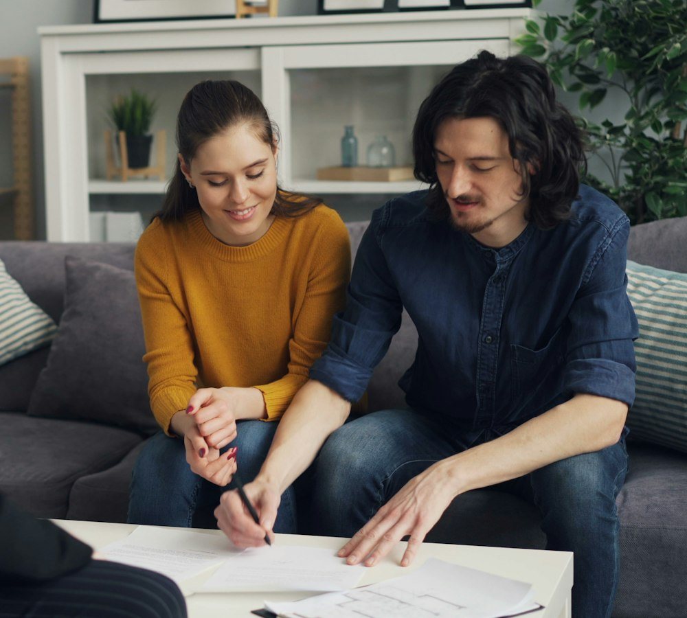 vmc-conseiller-projet Couple accompagné par un conseiller France New Energie